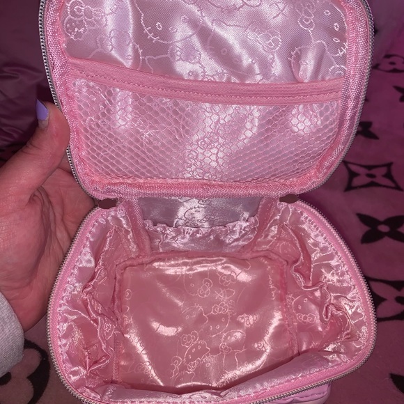 Hello kitty bag - Picture 3 of 3